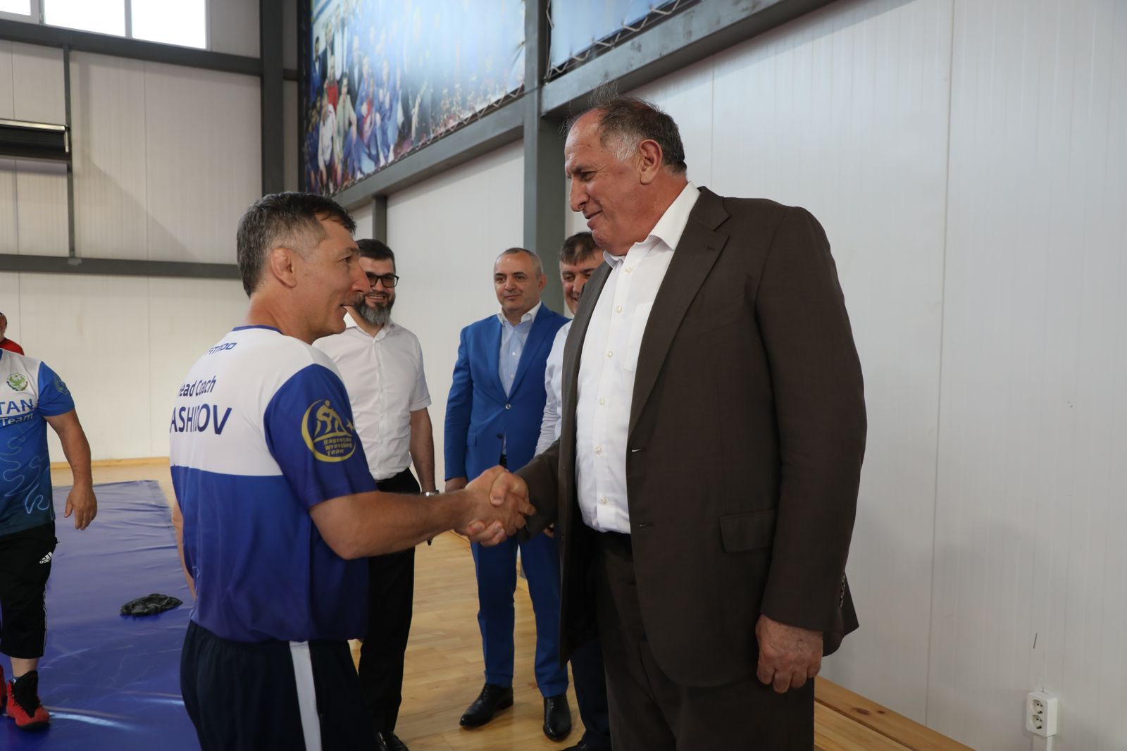Абдулмуслим Абдулмуслимов напутствовал дагестанских борцов перед Чемпионатом России